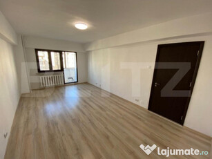 Apartament 3 camere, 80 mp, pretabil spatiu birouri, zona Ul