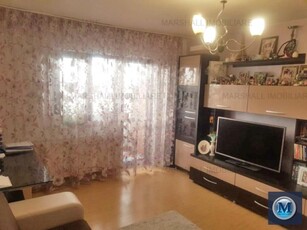 Apartament 3 camere de vanzare, zona Vest, 64 mp