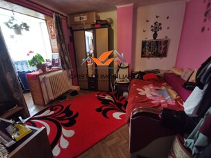 Apartament 3 camere decomandat, etaj 2, 2 balcoane, Cetate !