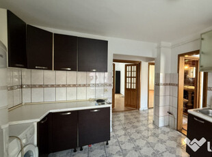 Apartament 3 camere / Macului