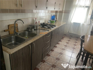 Apartament 3 camere , zona Primaria Focsani , 70 mp , decoma