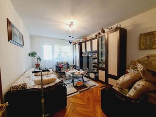 Apartament 4 camere cu scara interioara in Cetate