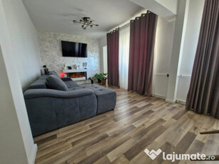 Apartament cu 4 camere transformat în 3 camere, decomandat/