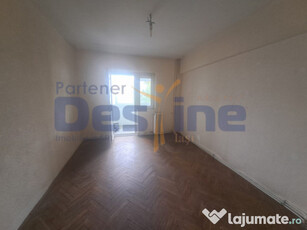 Apartament 4 camere, decomandat, Galata