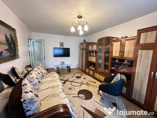 Apartament cu 2 camere, 50 mp, zona Cetate