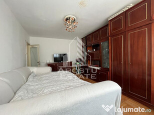 Apartament cu 2 camere, decomandat, zona Lipovei