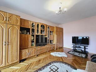 Apartament cu 2 camere decomandate, Cetate