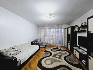 Apartament cu 3 camere decomandate, 2 bai, Cetate