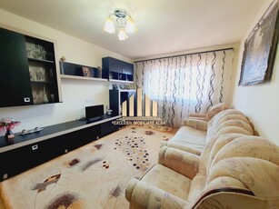 Apartament cu 3 camere decomandate, Cetate