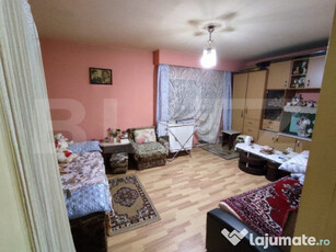 Apartament de vanzare, cu 3 camere, 63,54 mp, zona Zorilor