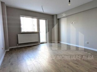 Apartament cu 4 camere, etaj 1, Cetate