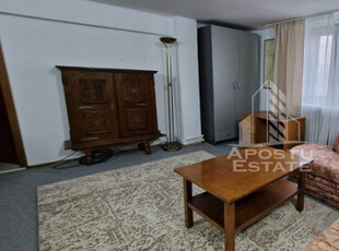 Apartament cu o camera , Complex , centrala proprie , parter