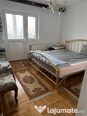 Apartament de 3 camere zona ASTRA,str Berzei