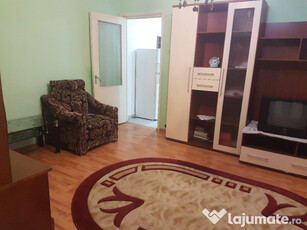 Apartament doua camere etaj 3, centrala izolat, simplu liber, zona RMB