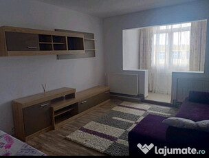 Apartament luminos 3 camere 2 minute de creşa/ scoala si parc central