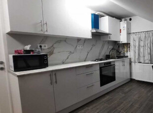 Apartament 3 camere zona Sub Cetate