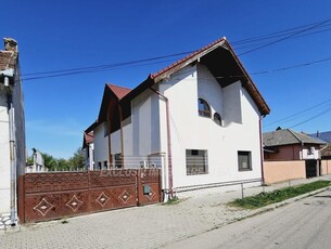 Casa individuala de vanzare, Maieri