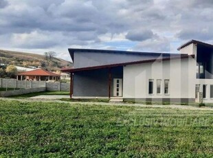 Casa tip duplex de vanzare, Micesti