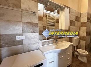 Inchiriere Apartament 2 camere 98 mp la curte mobilat si utilat nou in Alba Iulia Centru