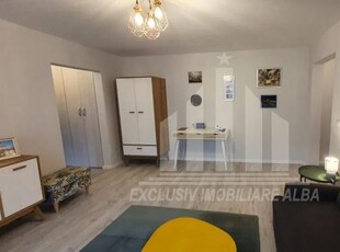 Inchiriez apartament 2 camere zona Cetate