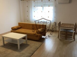 Inchiriez apartament cartier Tolstoi, Alba Iulia.