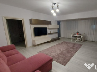 Inchiriez apartament cu 3 camere in 9 Mai cu loc de parcare subteran