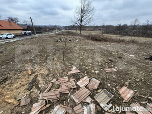 Teren intravilan de vanzare, 400 mp, zona Stroiesti