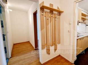 Vand apartament 2 camere decomandate in Cetate