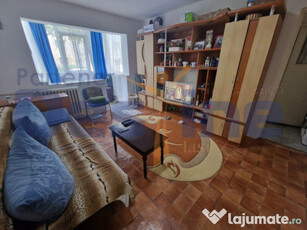 ZIMBRU, Apartament 2 camere, semidecomandat