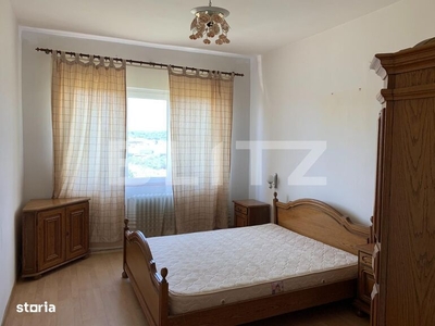 Apartament 3 camere, 80 mp, decomandat, zona Blaj