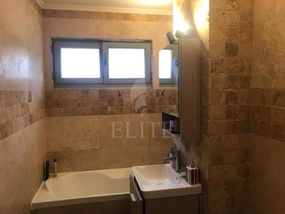 Apartament 3 camere in zona CIUCAS