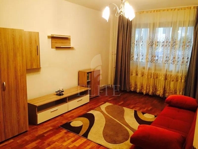 Apartament 3 camere in zona MANASTUR