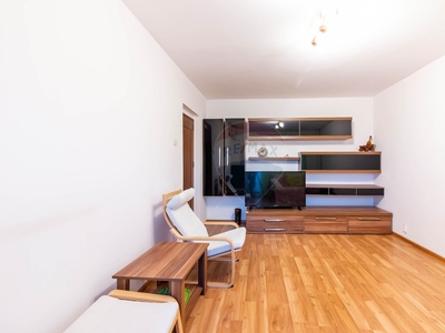Apartament 3 camere vanzare in bloc de apartamente Bucuresti, Gorjului