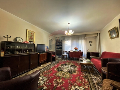 Apartament 3 camere vanzare in bloc de apartamente Bucuresti, Splaiul Unirii