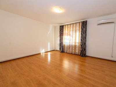 Apartament 4 camere vanzare in bloc de apartamente Bucuresti, Viilor