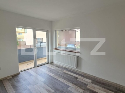 Apartament decomandat, 2 camere, 59 mp utili, parcare, Floresti