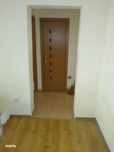 Apartament 4 camere, decomandat, 70mp, 9 Mai