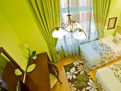 Hotelpensiune 8 camere vanzare in Brasov, Centrul Istoric