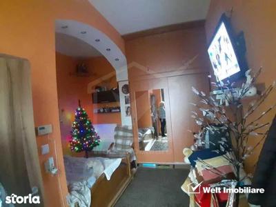 Apartament 3 camere, decomandat, 60 mp utili, Centru