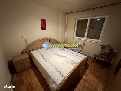 Apartament 2 camere de vanzare decomandat in Cetate Alba Iulia etaj 1