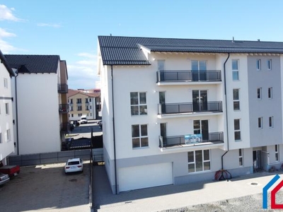Apartament 3 camere 82 mp cu gradina privata 38 mp de vanzare in Sibiu Selimbar
