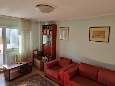 Apartament 3 camere Dristor, intersectie Ramnicul Valcea cu Rm