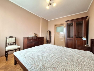 Apartament cu 2 camere, mobilat si utilat, strada Lunga - Brasov.