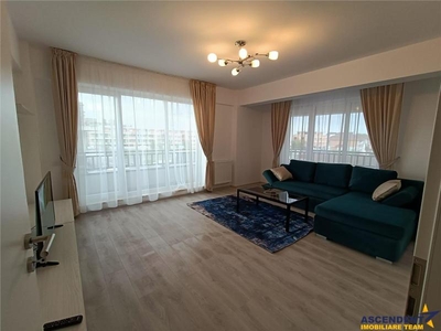 Apartament elegant cu 3 camere,terasa cu vedere panoramica,Tractorul,Brasov