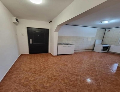 Apartament 2 camere in zona Aurel Vlaicu