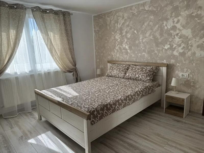 Apartament 2 camere la casa in zona Sagului