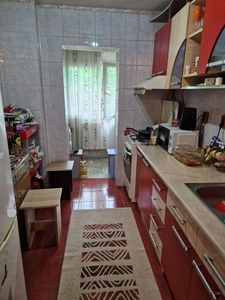 Apartament 2 Camere Zona Bucovina , Etaj 2 , Decomandat