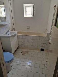 Apartament 2 Camere Zona Parcul Tineretului , 53 Mp , Decomandat