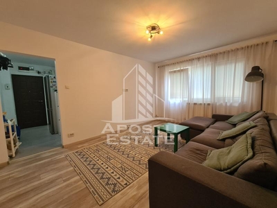 Apartament 3 camere, centrala proprie, situat in zona Dacia.