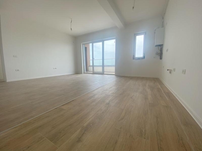 Apartament 3 camere, decomandat, 66mp utili, etaj 2/3, zona Metro 2